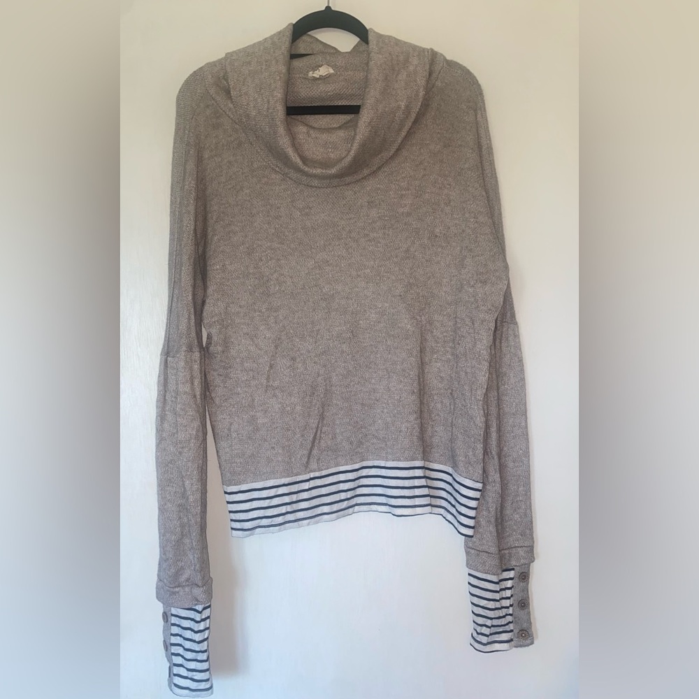 5/$20 Striped layerd top